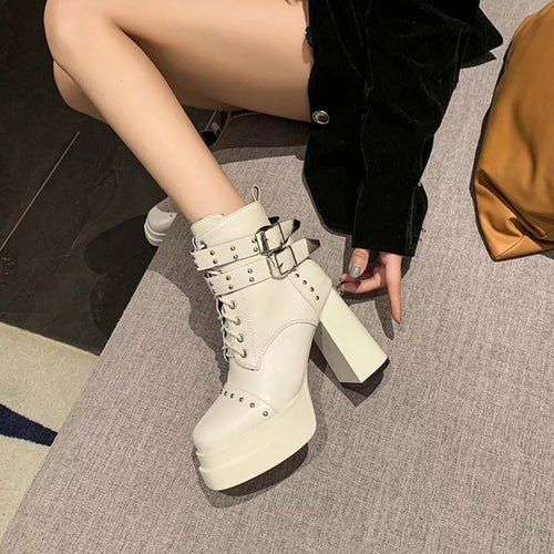Round Toe Block : Heels Boots