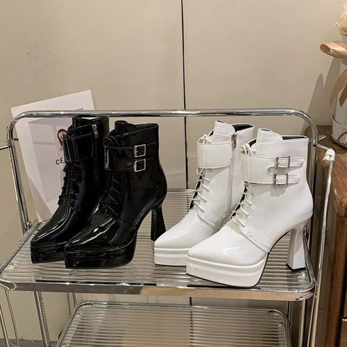 Lace Up Women's Round Toe : Chunky Heel Ankle Boots