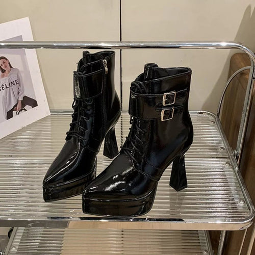 Lace Up Women's Round Toe : Chunky Heel Ankle Boots
