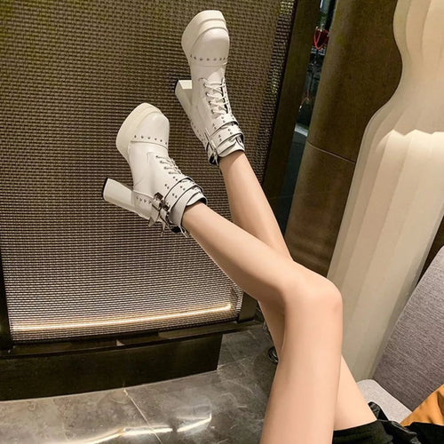 Round Toe Block : Heels Boots